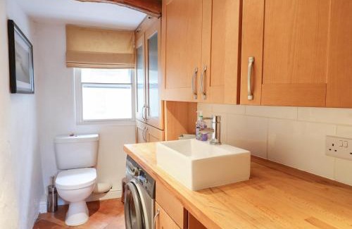 Alfreton House | Christmas Cottage