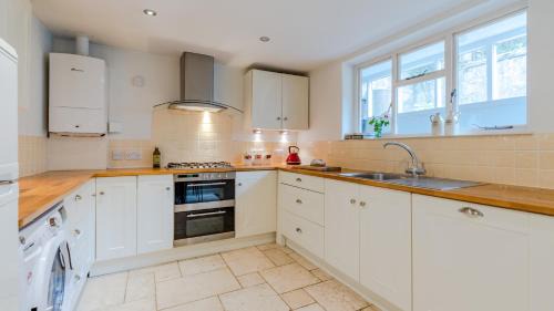 Tetbury House | Christmas Cottage