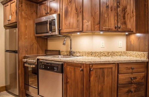 Gatlinburg Villa | CHRISTMAS IN THE SMOKEY MOUNTAINS One Bedroom Villa
