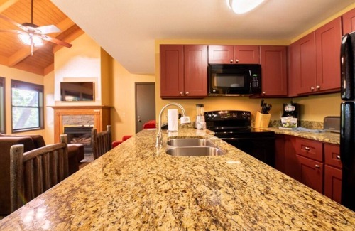Wisconsin Dells House | Christmas Mountain Village™ - 2 Bedroom 2 Bath Townhome