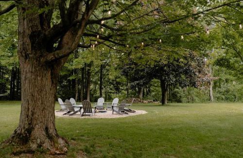 Benton Harbor House | Christmas Tree Farm - Evergreen Escape