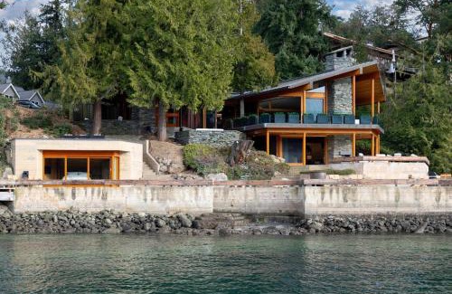 Bellingham Villa | Chuckanut Point Villa
