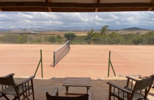 Ethi House | Chui Cottage with tennis facing Mt Kenya & near Ngare Ndare