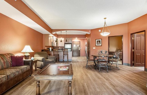 Wisconsin Dells Apartment | Chula Vista Condo Unit #2323