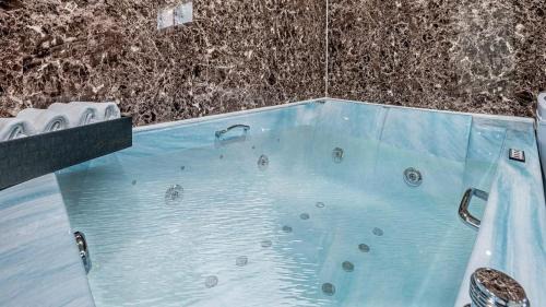 Namsan House | Chuncheon Namiseom River North Pool Villa