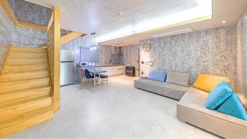 Chuncheon House | Chuncheon Poolhouse Epop