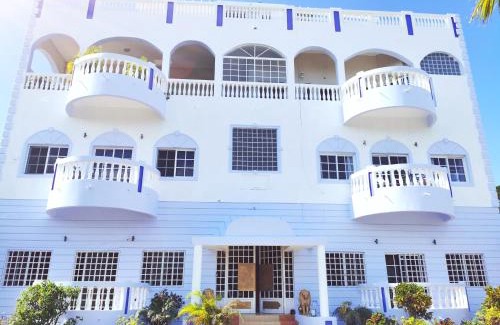 Belize City Apartment | Chupaflor - Alexander Luxury & Executive Suites
