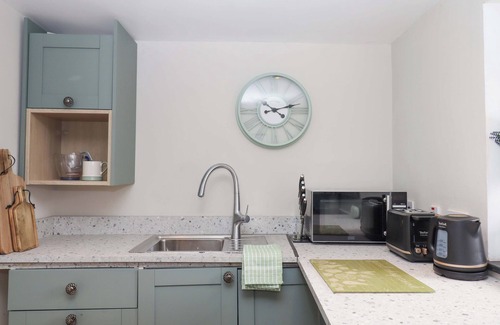 Holsworthy Cottage | CHURCH BARN, family friendly, with a garden in Bradworthy