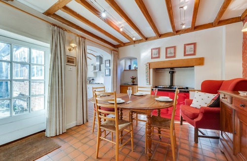 Barham House | Church Cottage - Four Bedroom House, Sleeps 8