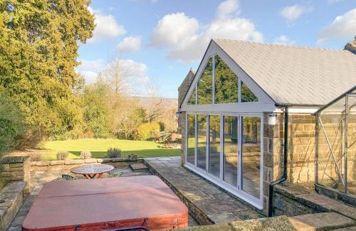 Matlock House | Church Cottage