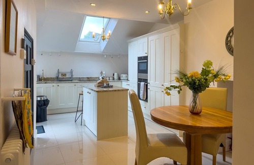 Wing Cottage | Church End Cottage, Brampton - a cottage that sleeps 7 guests in 4 bedrooms