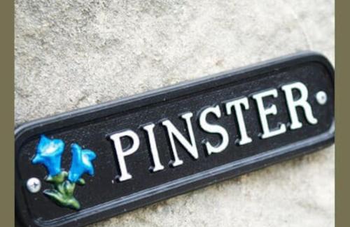 Alsop en le Dale House | Church Farm Holiday Cottages - Pinster Cottage