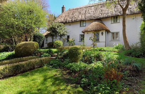 Whitchurch Canonicorum Cottage | CHURCH COTTAGE, pet friendly in Whitchurch Canonicorum