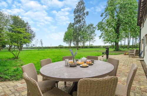 Beccles House | Church House - Four Bedroom House, Sleeps 8