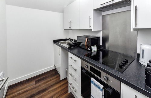 Nottingham Apartment | Church Street Flat 13: Minimalist Studio in Basford