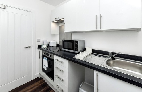 Nottingham Apartment | Church Street Flat 12: Minimalist Studio in Basford