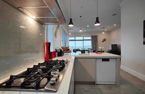 Riverton House | Church Street Charmer