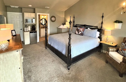 Swansboro Hotel | Church Street State Rooms