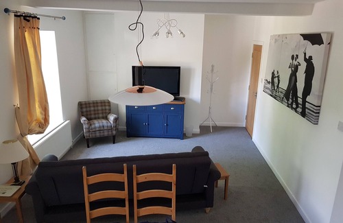 Ainley Top Apartment | Church View at the heart of Lindley