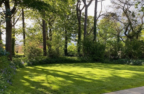 Derbyhaven Apartment | Church View, Church Farmhouse - Idyllic Countryside Getaway