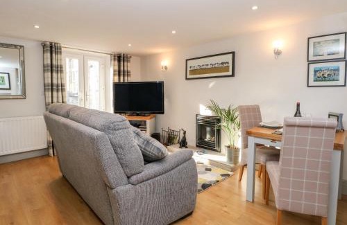 Litton House | Church View Cottage