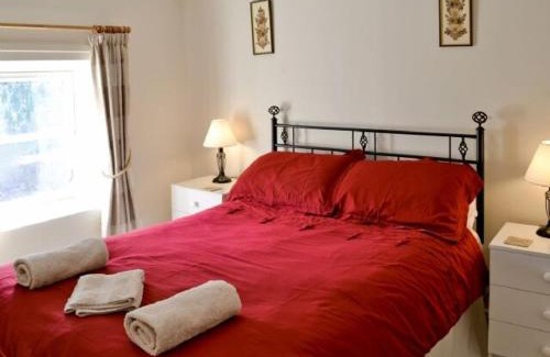 Bellerby House | Church view cottage