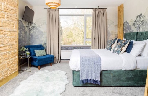 Horwich Apartment | Church View Summary: