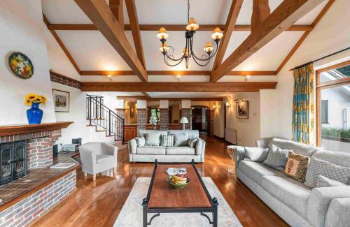 Scaynes Hill House | Churchill Country Retreat By My Getaways