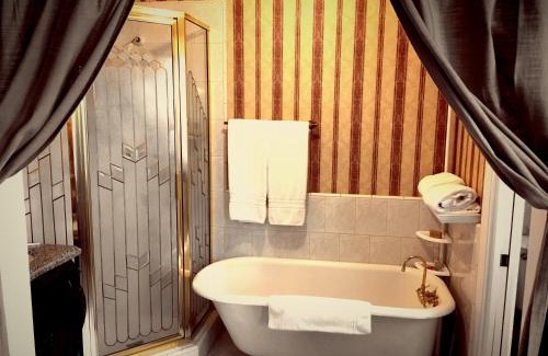 Napa Bed & Breakfast | Churchill Manor