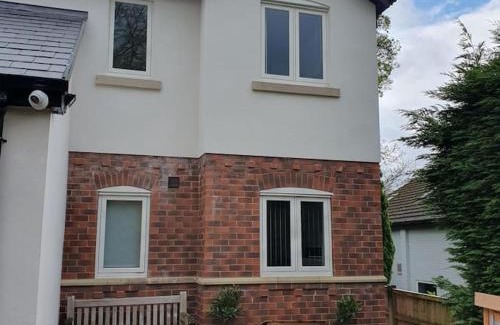 Bolton Apartment | ChurstonBnB, private flat within family home, Bolton