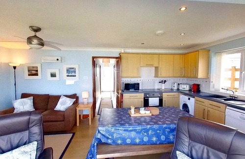Hayle Apartment | Chyandour is a great place to enjoy sunsets over St. Ives or stargaze the clear Cornish skies