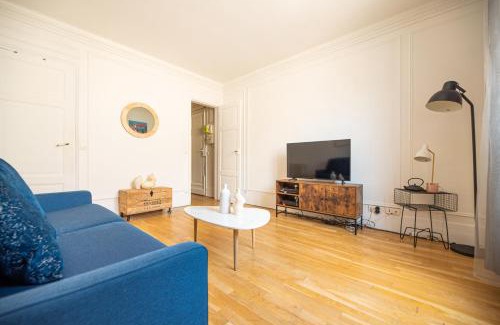 Ternes Apartment | CIA - Studio by Arc de Triomphe