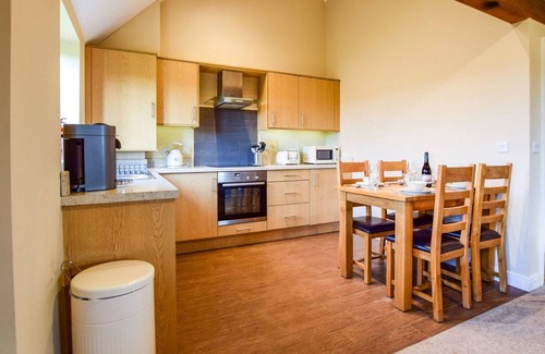 Bidford-on-Avon Cottage | Cider House at Oosland Barns - sleeps 4 guests in 2 bedrooms