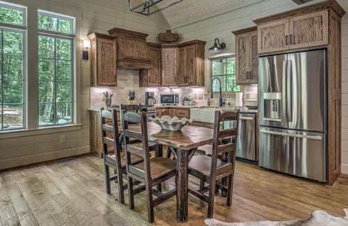 Ellijay Cabin | Cider Mill House overlooking private stream w/firepit