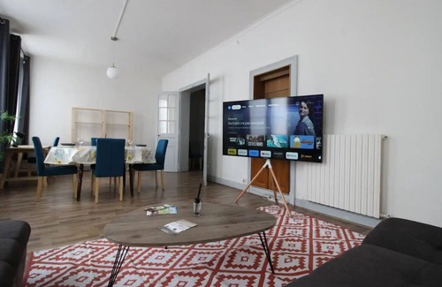 Verdun Apartment | Ciel - Cosy Comfy 2Bed +70m² Central FastWiFi SmartTV65" PrimeVideo BBQ