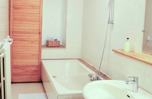 Verdun Apartment | Ciel - Cosy Comfy 2Bed +70m² Central FastWiFi SmartTV65" PrimeVideo BBQ