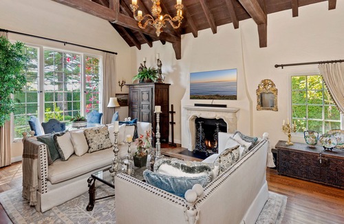Upper East House | Ciello y Tierra - Historic Downtown Home