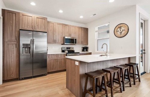 Santa Clara House | Cielo Blu Santa Clara #17: Community Pool, Private Hot Tub, Pickleball