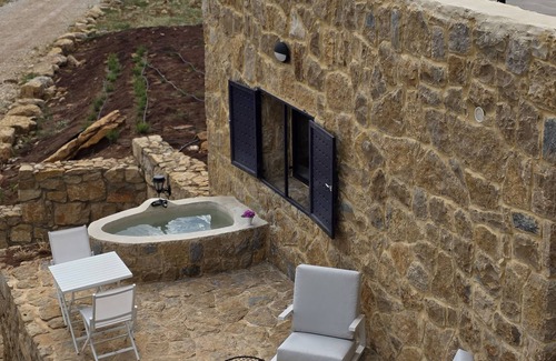 Tannourine El Tahta Cabin | Cielo Cabin