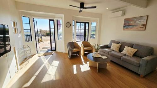 Flaxton House | Cielo Flaxton, Newly Renovated Luxury Apartment with Terrace and Iconic Views