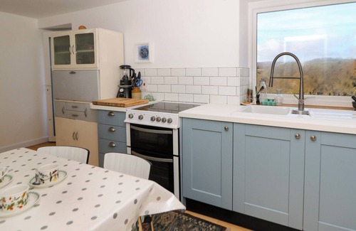 Pencader Cottage | CILRHIW ISAF, family friendly, character holiday cottage in Pencader
