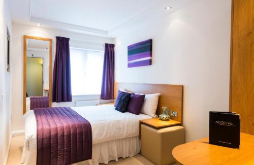 Cookham Hotel | CIM Business Centre