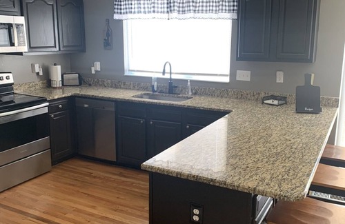 Florence House | Cincinnati/KY Airport-5Bed Vacation Home-close to Cincinnati, Ark, I71/75