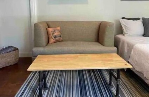 Roselawn Finance Apartment | Cincinnati Themed, Historic Big Sky Apartments!