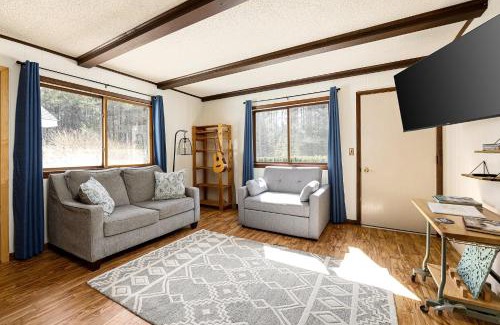 Beulah House | Cinders Whispering Waters and Wilderness Escape