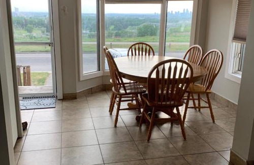 Southeast Calgary Bed & Breakfast | Cindy
