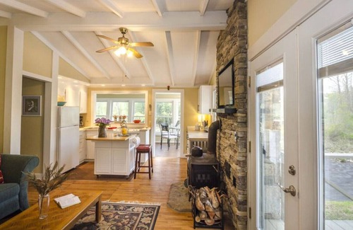 Franklin House | Cindy's Island Riverfront