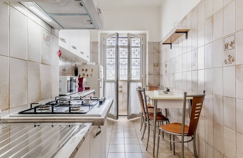 Quartiere XXIV Don Bosco Apartment | Cine City appartament (near Metro line C stop Alessandrino)