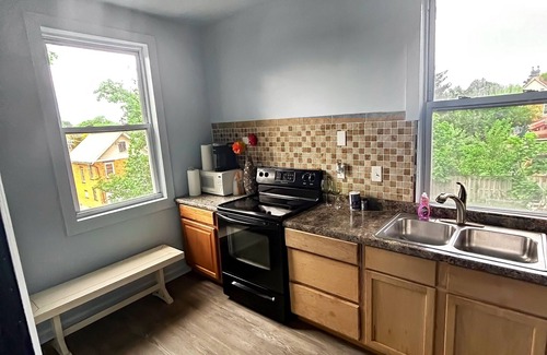 West Price Hill Apartment | Cinematic Queen City Suite-10 Mins to Downtown