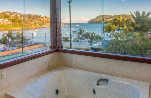 Village da Ferradura Villa | Cinematográfica Mansão Pé na Areia